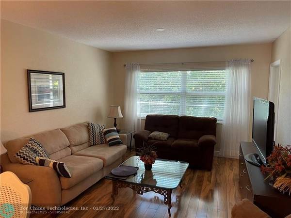 Lauderdale Lakes, FL 33313,5171 W Oakland Park Blvd  #306