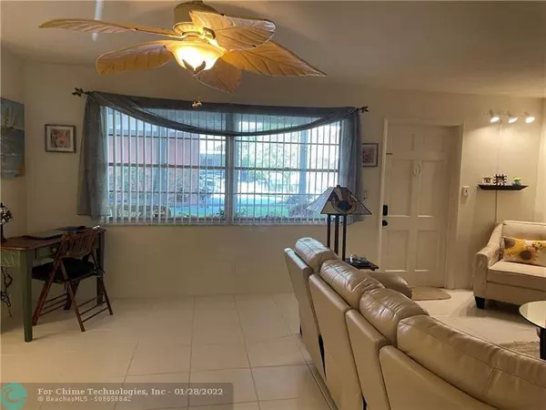 Hallandale Beach, FL 33009,180 NE 12th Avenue  #10A