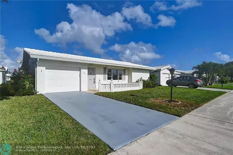 716 SW 18th St, Boynton Beach, FL 33426