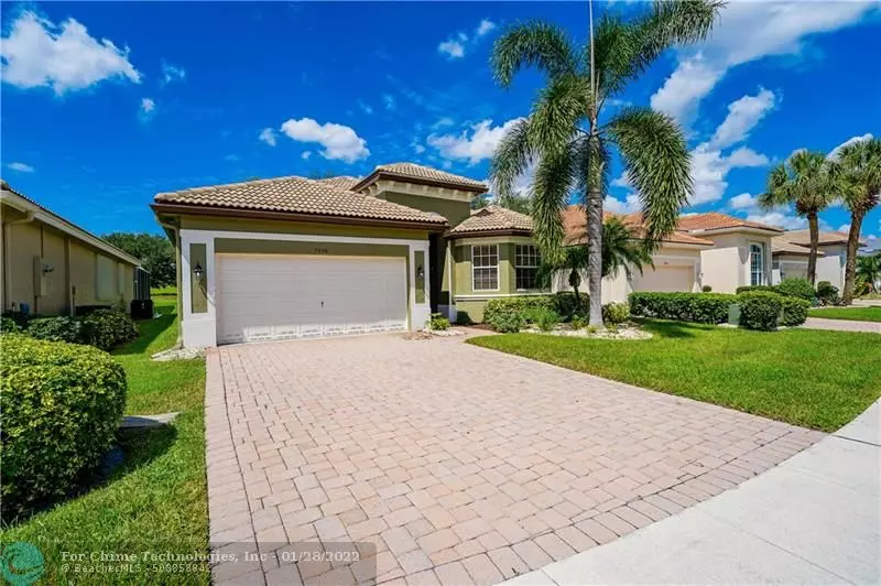 7880 Monarch Ct, Delray Beach, FL 33446