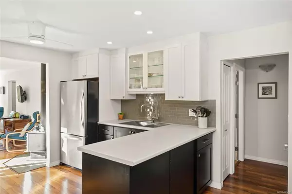 Saanich, BC V9A 2G8,347 Vincent Ave