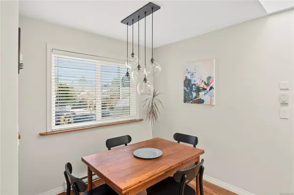 Saanich, BC V9A 2G8,347 Vincent Ave