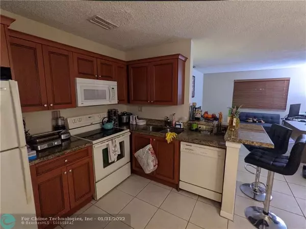 Coral Springs, FL 33065,11442 NW 43rd St  #11442