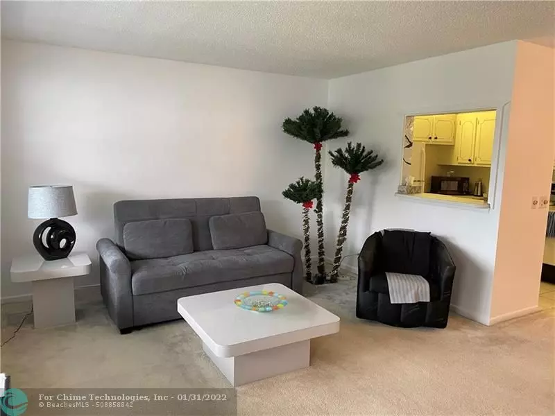 Deerfield Beach, FL 33442,230 Oakridge N  #230