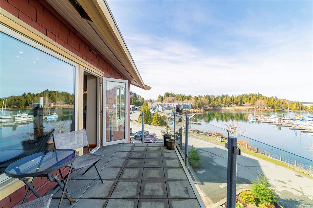 Ucluelet, BC V0R 3A0,1917 Peninsula Rd #204