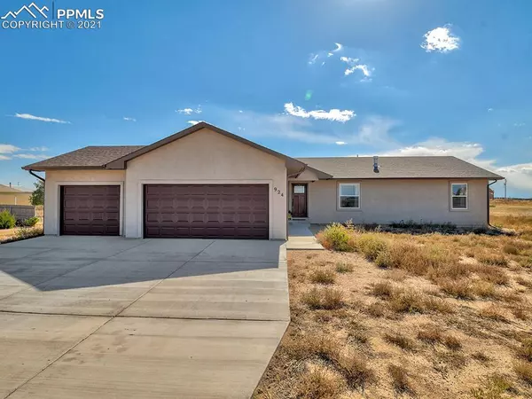 924 E Sandusky DR, Pueblo West, CO 81007