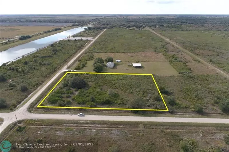 20057 NW 242nd Street, Okeechobee, FL 34972