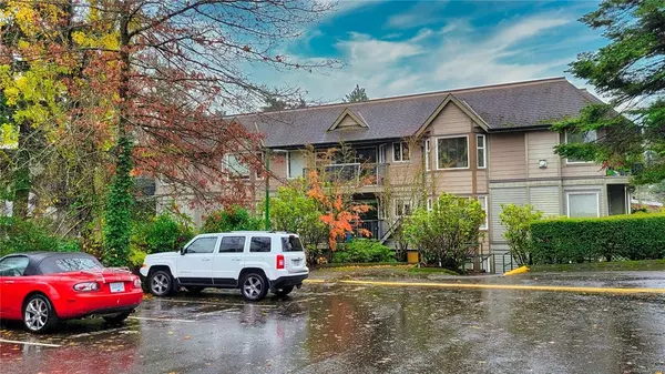 Saanich, BC V8X 3G8,971 McKenzie Ave #102