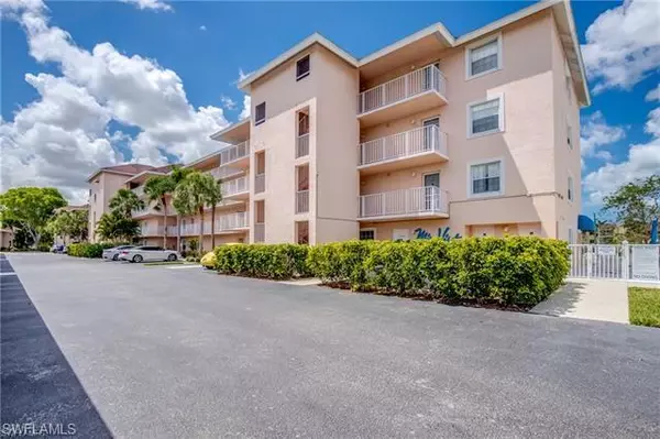 481 Quail Forest BLVD #400, Naples, FL 34105