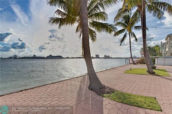 2420 SE 21 street,  Fort Lauderdale,  FL 33316