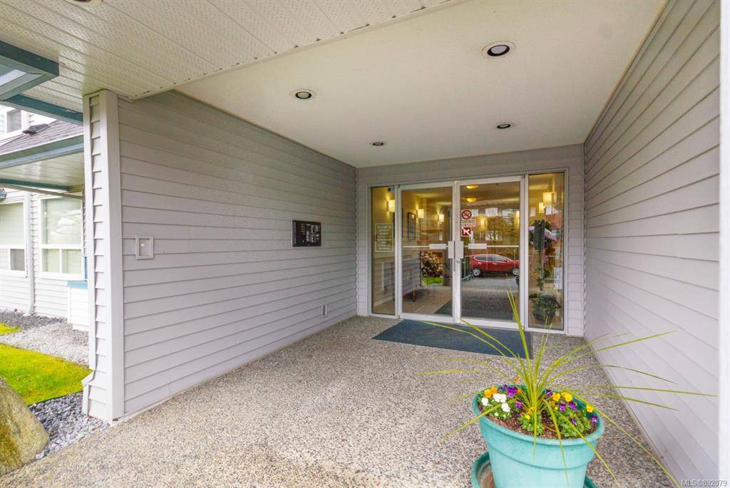 Nanaimo, BC V9S 5T4,1631 Dufferin Cres #103