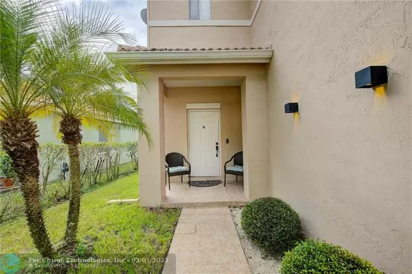 Weston, FL 33331,4073 Pine Ridge Ln