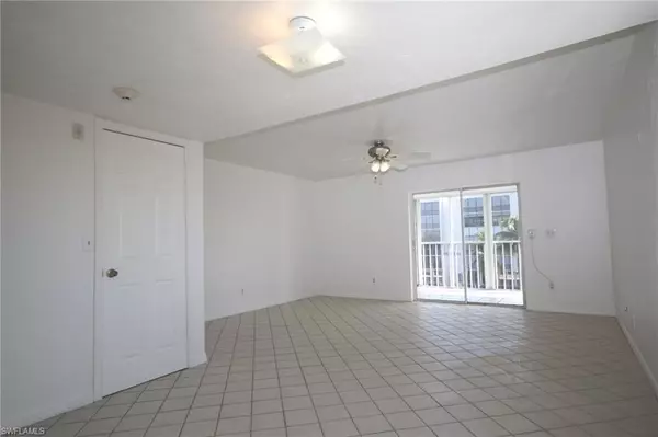 Fort Myers Beach, FL 33931,4511 Bay Beach LN 311