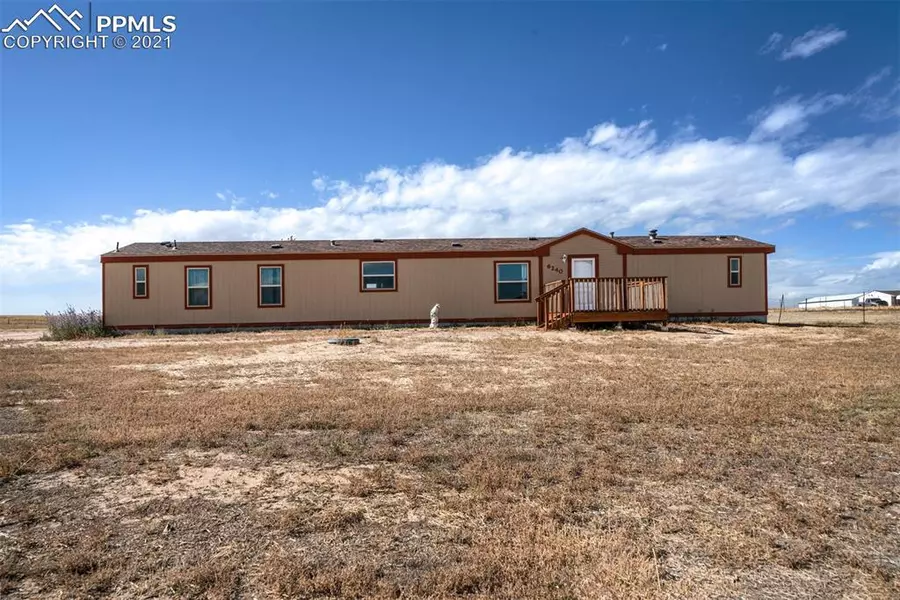 6240 Night Train LN, Yoder, CO 80864