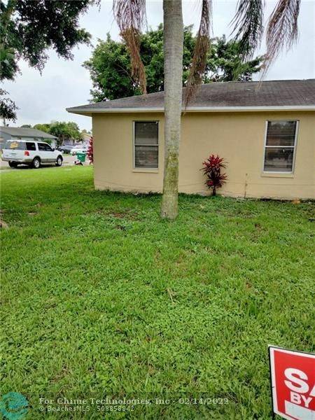 402 W 5th Ter,  Pahokee,  FL 33476