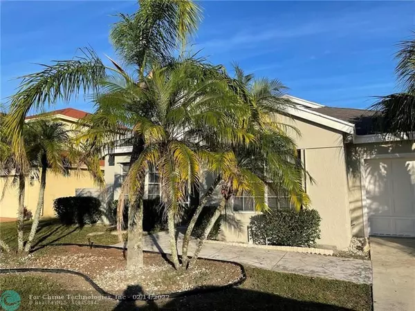 9394 Aegean Dr, Boca Raton, FL 33496