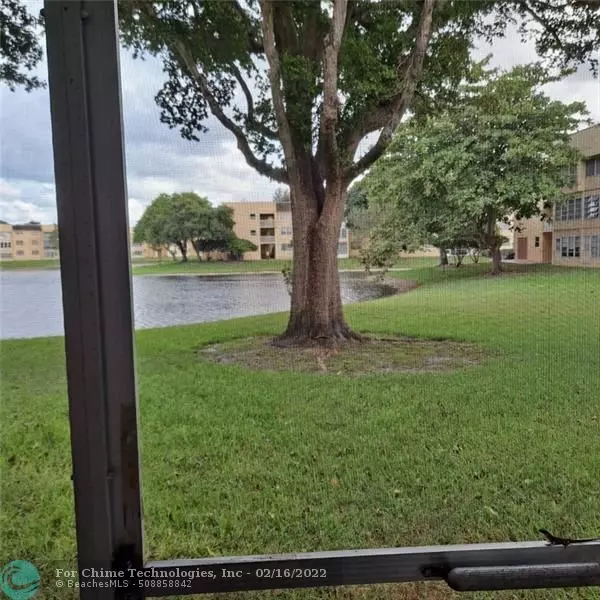 Tamarac, FL 33319,5940 NW 64th  #111