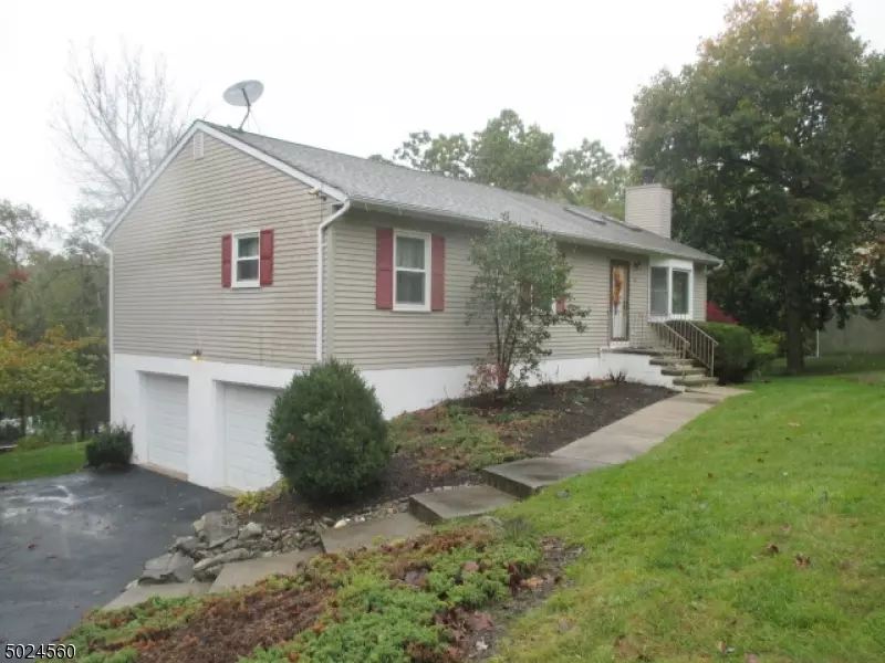 15 FOX HILL DR, Franklin Boro, NJ 07416