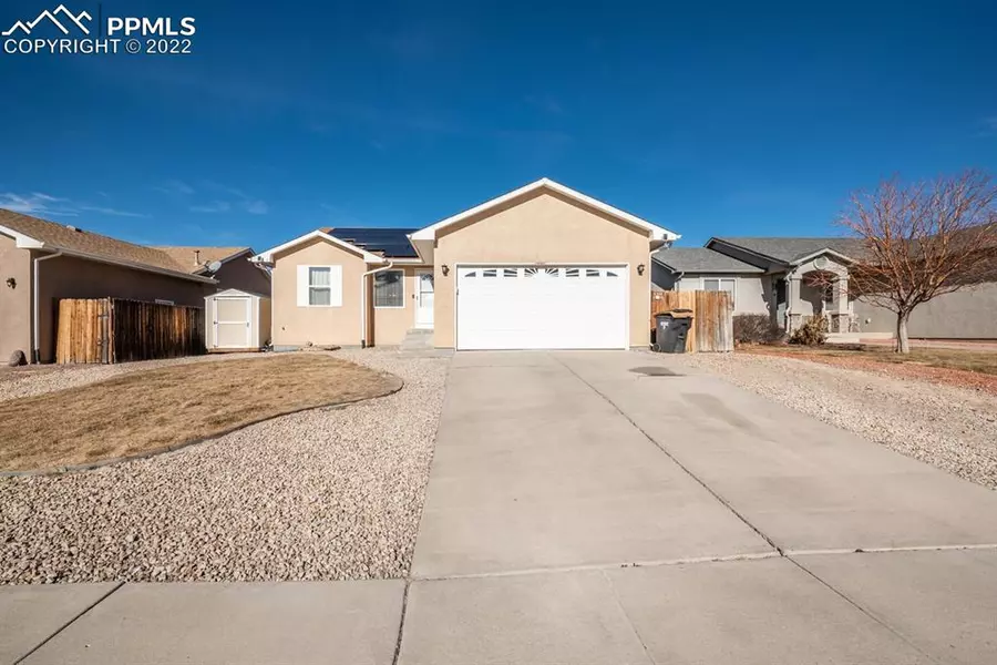 2319 Longhorn DR, Pueblo, CO 81008