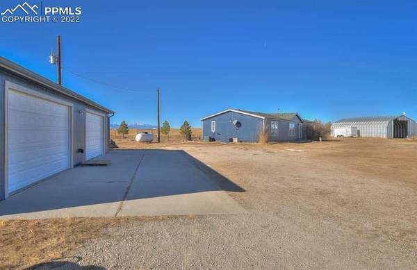 1830 S Calhan HWY, Yoder, CO 80864