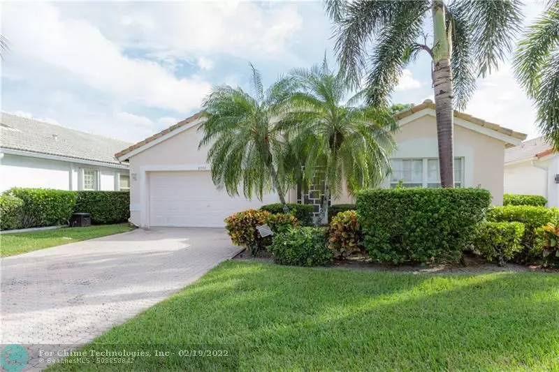 8772 Thames River Dr, Boca Raton, FL 33433