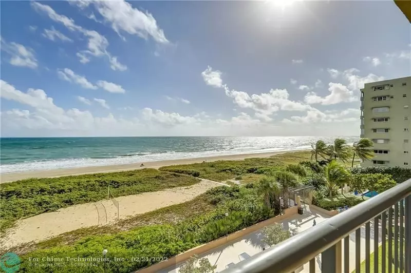 Lauderdale By The Sea, FL 33062,1800 S Ocean Blvd  #405