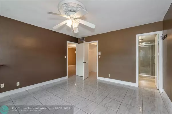 Pembroke Pines, FL 33025,800 S Hollybrook Dr  #308