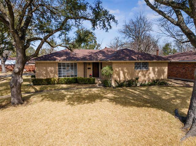 1716 Greendale Drive, Dallas, TX 75217