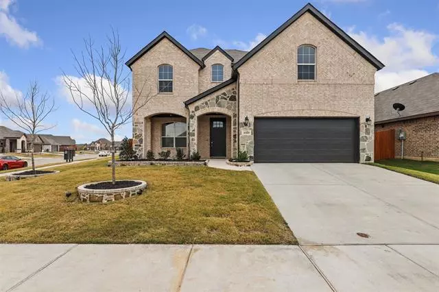 1300 Royal Meadows Trail, Fort Worth, TX 76140