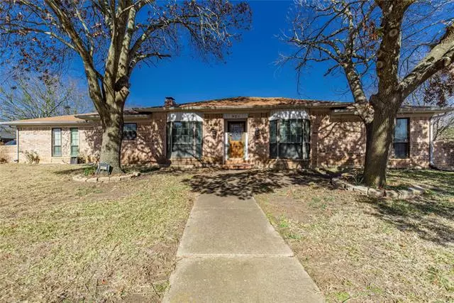 401 Sleepy Top Drive, Glenn Heights, TX 75154