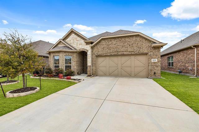 8220 Pine Meadows Drive, Fort Worth, TX 76244