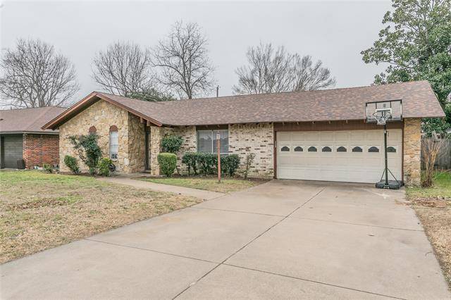 1310 Paisley Drive, Arlington, TX 76015