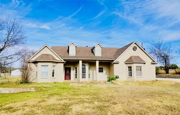 200 Valley Lane, Weatherford, TX 76085