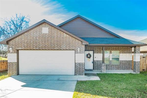 2813 19th Street, Fort Worth, TX 76106