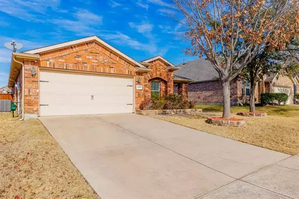 2685 Calmwater Drive, Little Elm, TX 75068