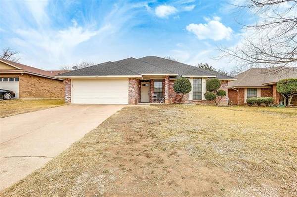 Burleson, TX 76028,704 Parkview Drive