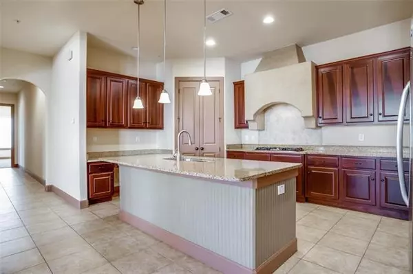 Irving, TX 75039,6631 Via Positano #301