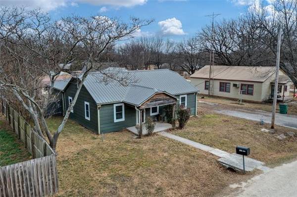 507 S Meigs Street, Saint Jo, TX 76265