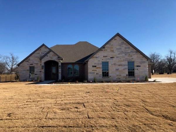 6654 Pinehurst Drive, Granbury, TX 76049