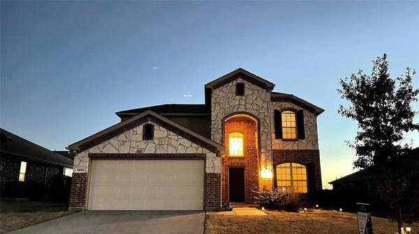 8404 Sioux Trail, Aubrey, TX 76227