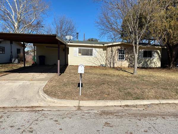 1513 Lawdwin Avenue, Bridgeport, TX 76426