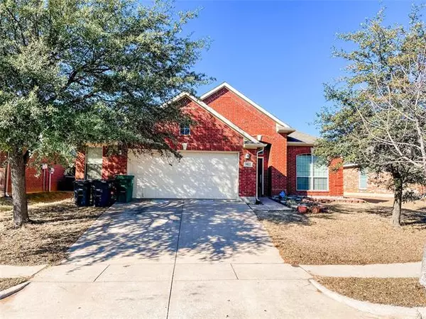 9033 Chardin Park Drive, Fort Worth, TX 76244