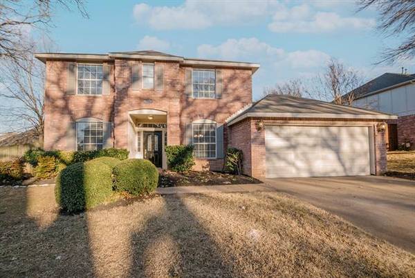 7916 Whispering Woods Lane, North Richland Hills, TX 76182