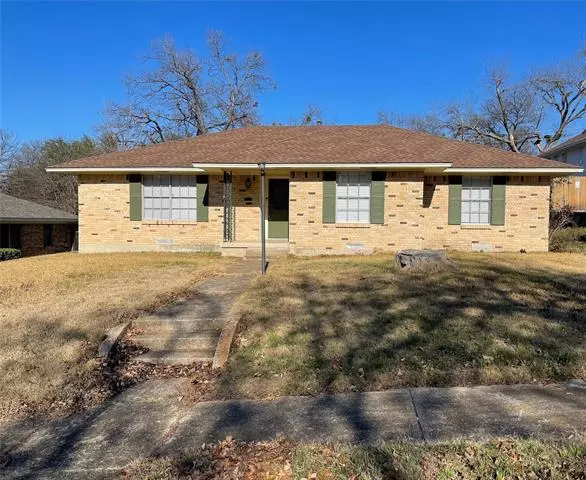 2332 Pinebluff Drive, Dallas, TX 75228