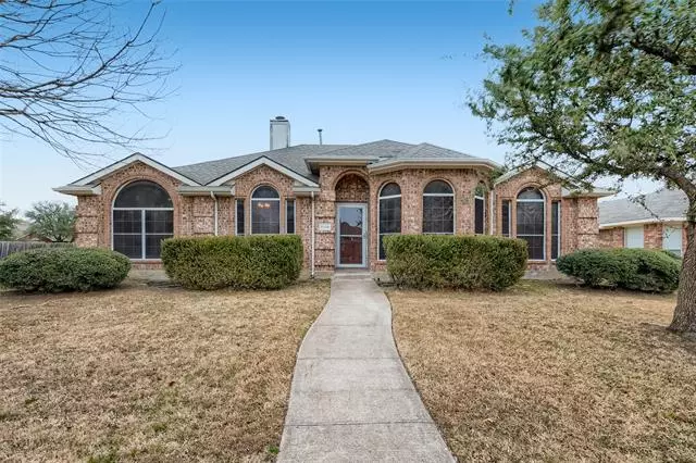 5016 Springtree Lane, Sachse, TX 75048