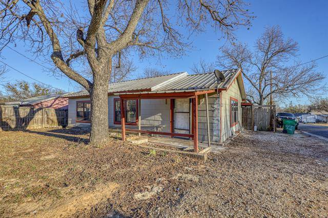 1006 E Dodge Street, Stephenville, TX 76401