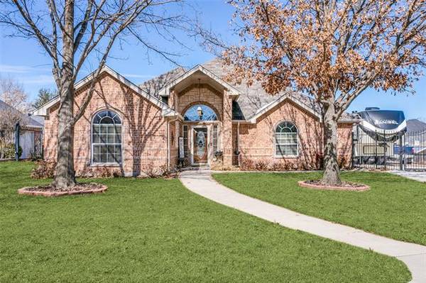 515 Springbranch Drive, Keller, TX 76248