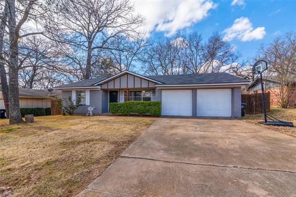 2919 W Day Street, Denison, TX 75020