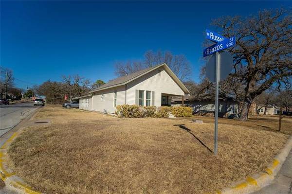 Weatherford, TX 76086,322 W Russell Street