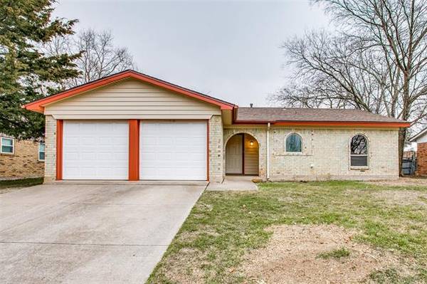 6640 Mona Lisa Avenue, Watauga, TX 76148